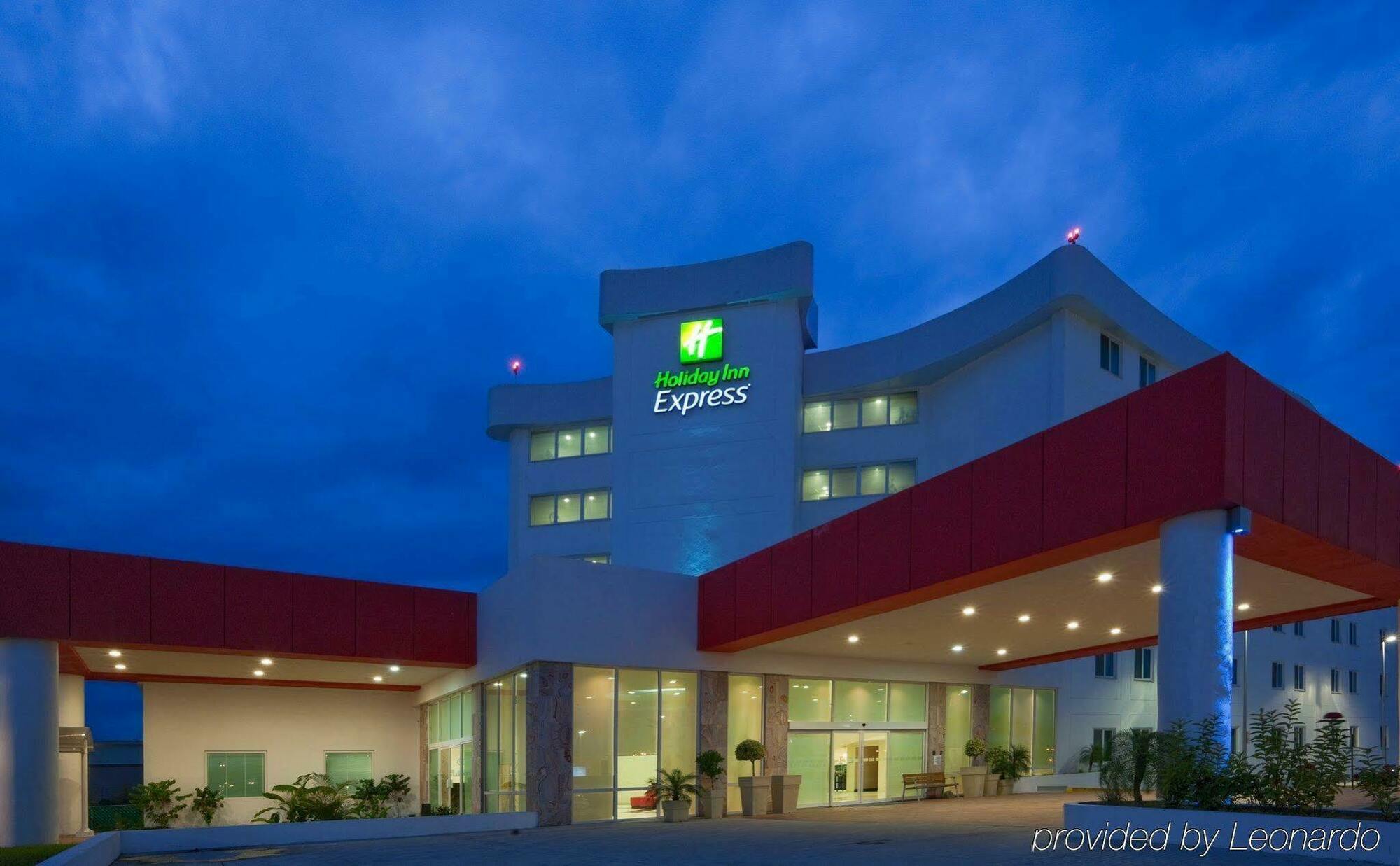 Holiday Inn Express Tapachula By Ihg Екстер'єр фото